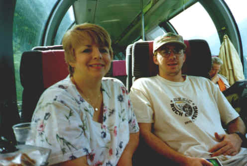 TRAIN.JPG (211205 bytes)